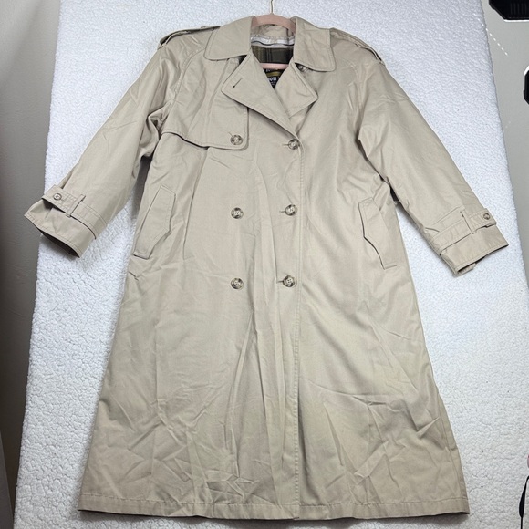 (C4)Towne by London Fog women's coat, size 4P, tan,with removable lining - Picture 2 of 16